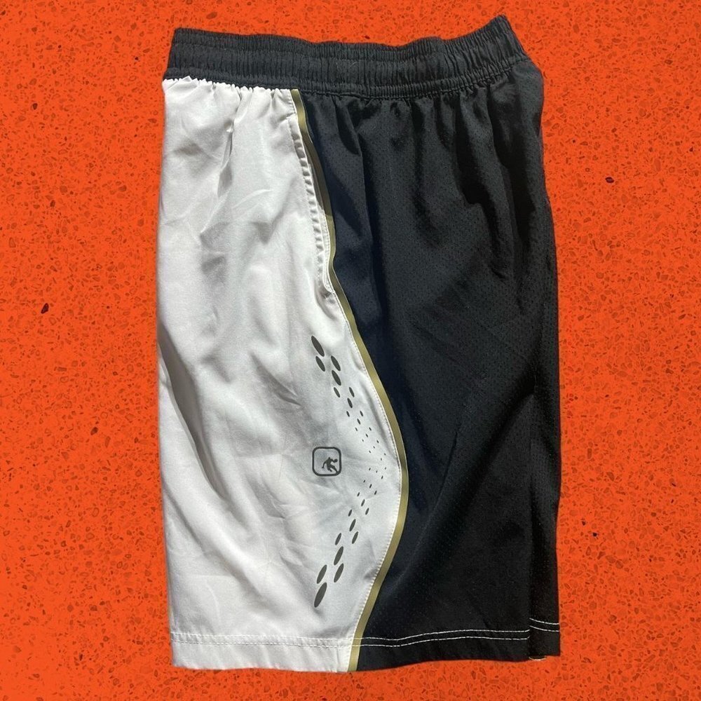 SOLD Y2k And 1 basketball shorts - Picture 4 of 6